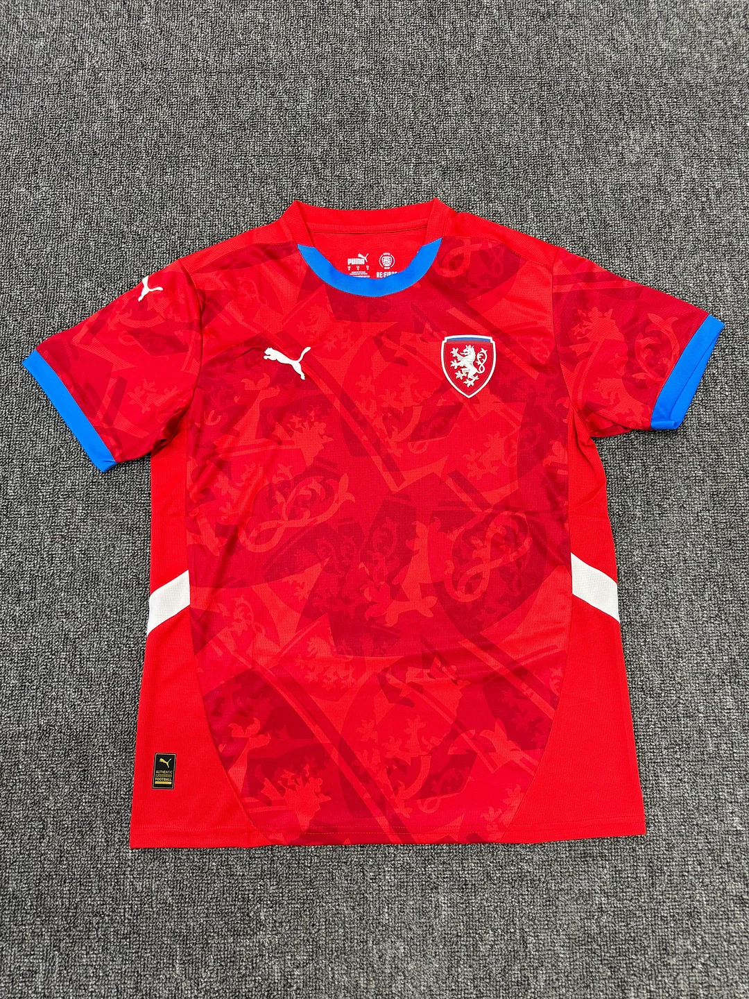 Uniforme Czech Republic Home 2024