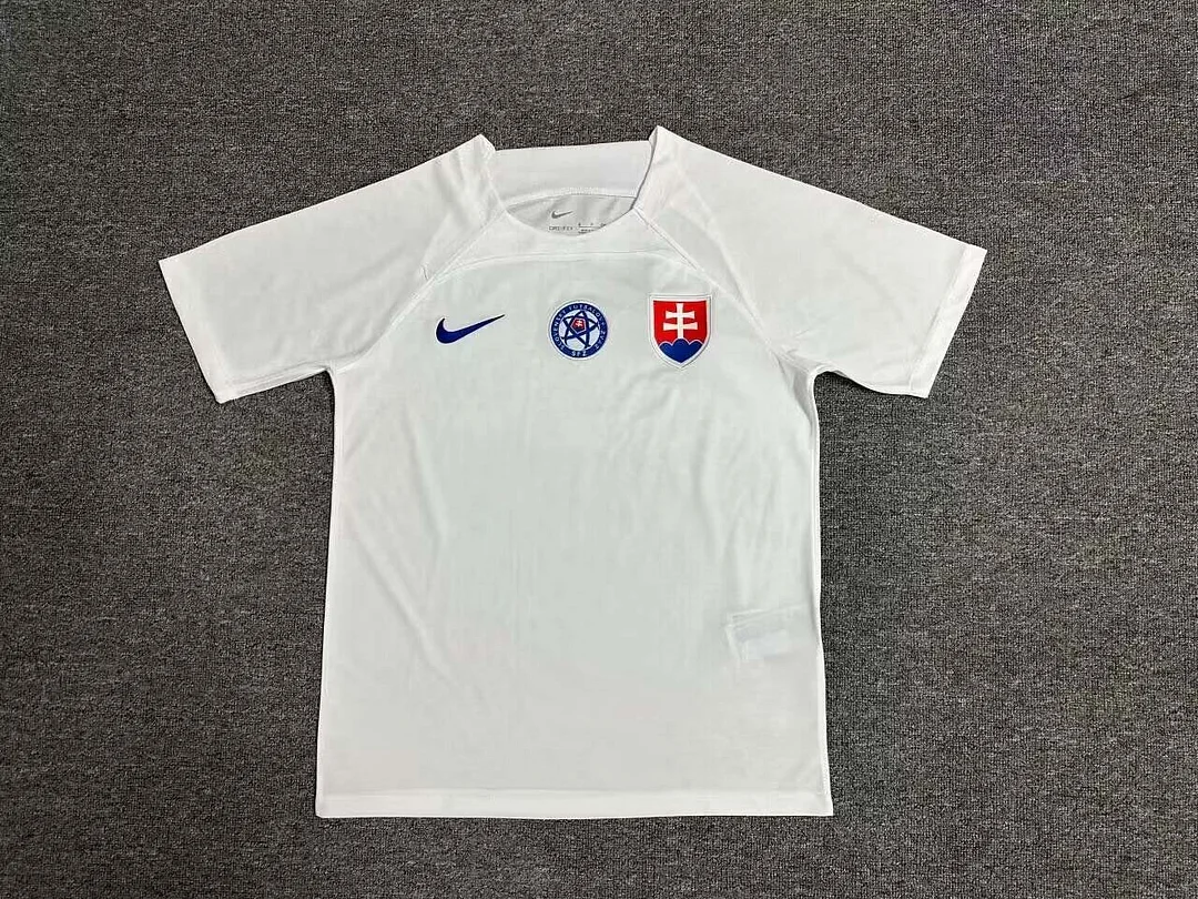 Uniforme Slovakia Away 2024